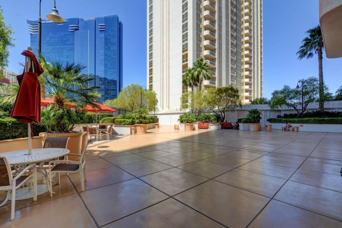 Mgm Signature-33-709 F1 Track & Strip View Balcony Las Vegas Exteriör bild